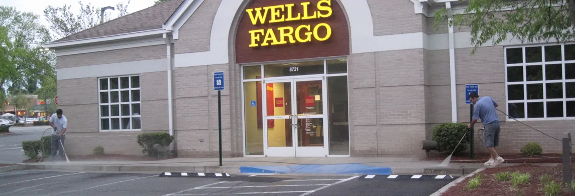 Commercial storefront pressure washing in Atlanta